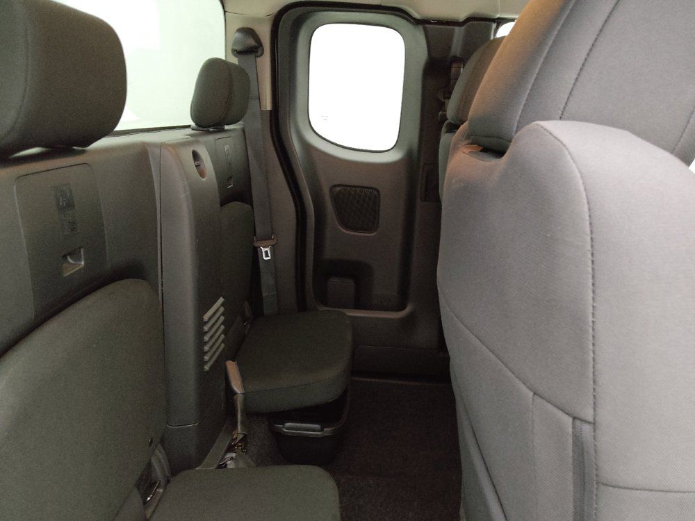 Used 2024 Nissan Frontier S RWD image 19
