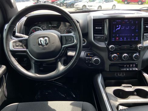 Used 2021 RAM 1500 Big Horn AWD/4WD image 16