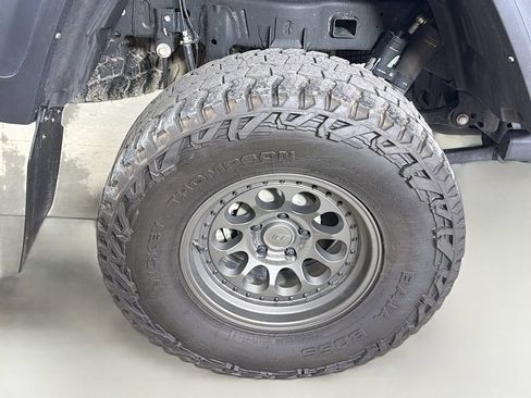 Used 2022 Jeep Gladiator Rubicon w/ Cold Weather Group AWD/4WD image 27