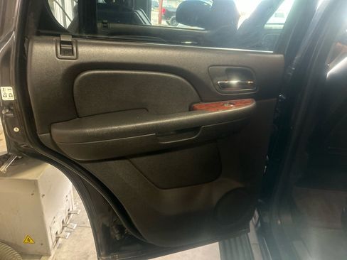 Used 2013 Chevrolet Tahoe LTZ image 15