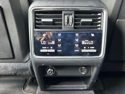 Certified 2019 Porsche Cayenne Turbo AWD/4WD image 41