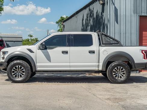 Used 2019 Ford F150 Raptor AWD/4WD image 3