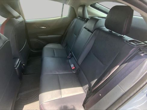 Used 2024 Toyota Prius Prime Premium FWD image 21