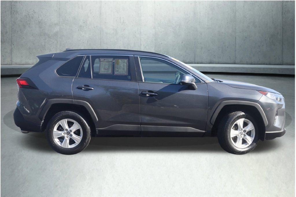 Certified 2021 Toyota RAV4 XLE w/ Convenience Package AWD/4WD image 33