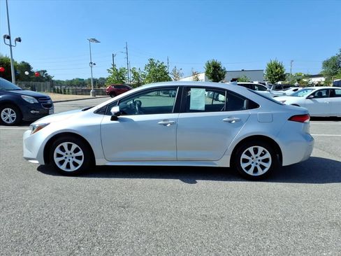 Certified 2024 Toyota Corolla LE FWD image 8