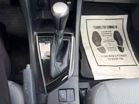 Used 2016 Toyota Corolla LE FWD image 21