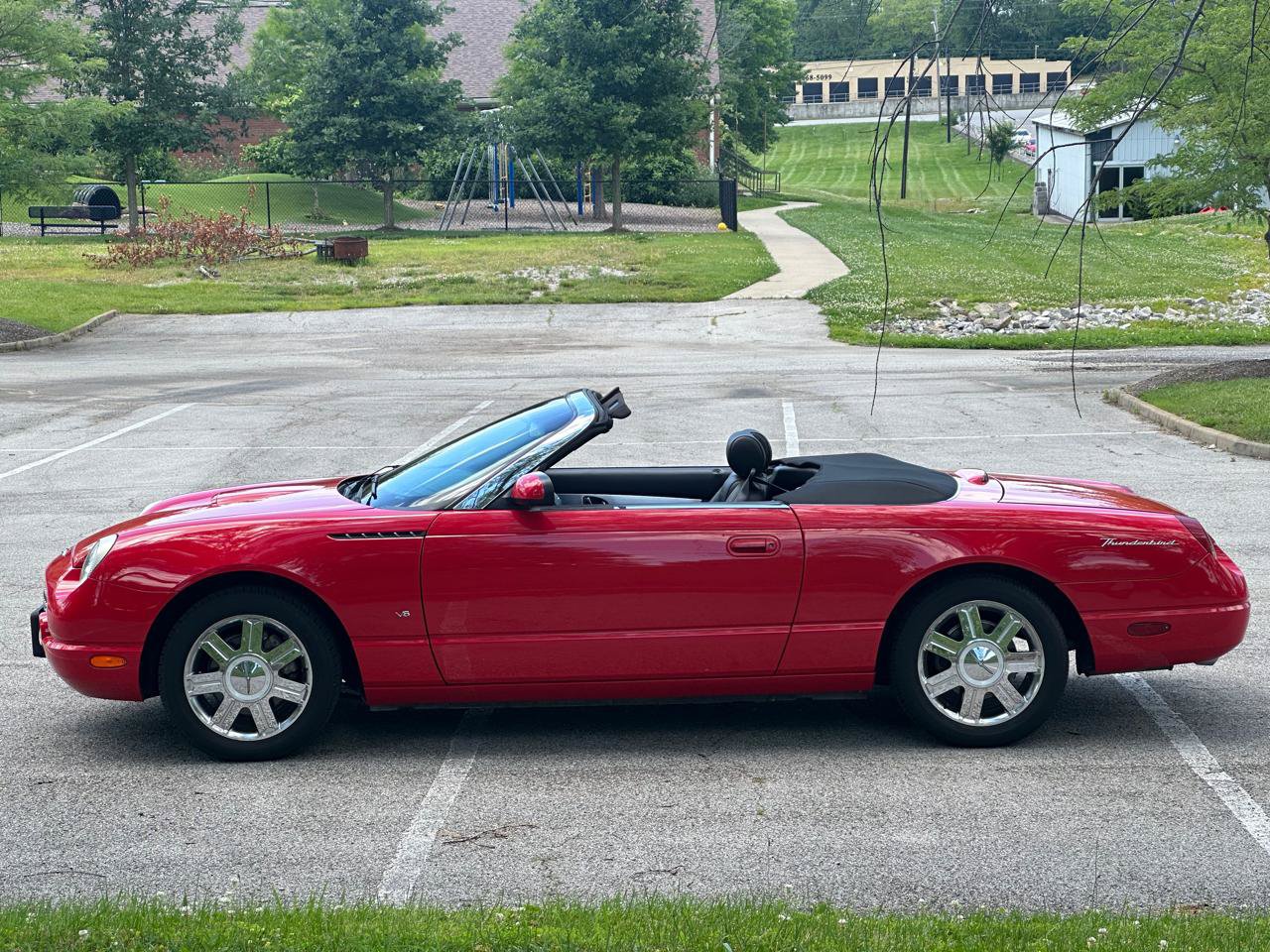 Used 2004 Ford Thunderbird RWD image 17