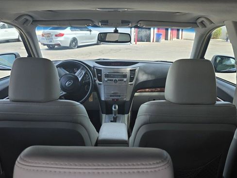 Used 2011 Subaru Outback 3.6R Limited w/ PWR Moonroof Pkg AWD/4WD image 11