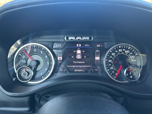 Used 2022 RAM 1500 Laramie AWD/4WD image 29