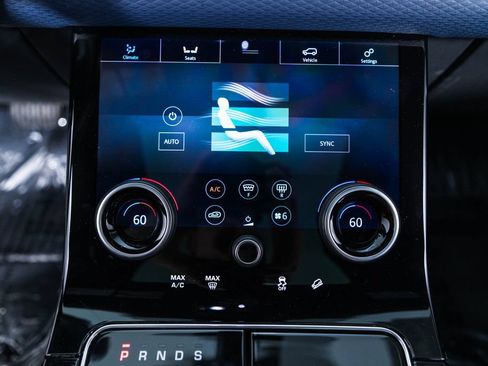 Used 2020 Land Rover Range Rover Velar S AWD/4WD image 30