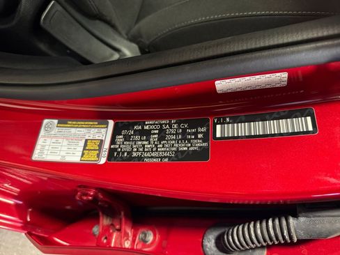 Certified 2024 Kia Forte LXS w/ LXS Technology Package image 31