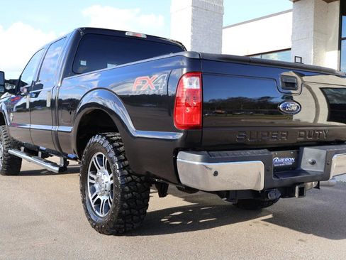 Used 2015 Ford F250 XLT w/ XLT Value Package image 3