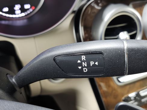 Used 2016 Mercedes-Benz GLC 300 4MATIC image 34