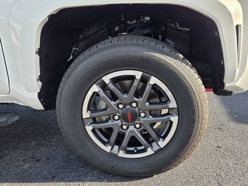 Used 2024 Toyota Tacoma TRD Sport AWD/4WD image 10