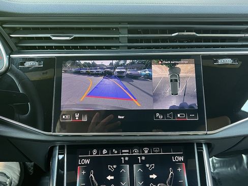 Used 2023 Audi Q8 Prestige image 47