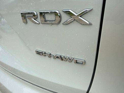 Used 2024 Acura RDX SH-AWD image 11