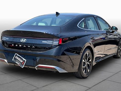 Used 2025 Hyundai Sonata SEL FWD image 12