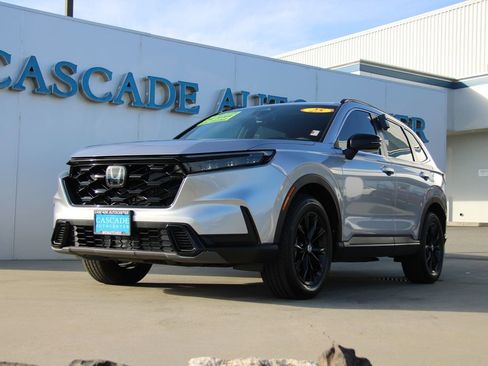 Used 2025 Honda CR-V Sport image 2