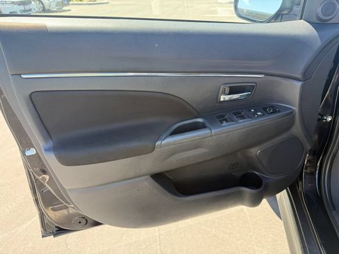 Used 2025 Mitsubishi Outlander Sport ES AWD/4WD image 10