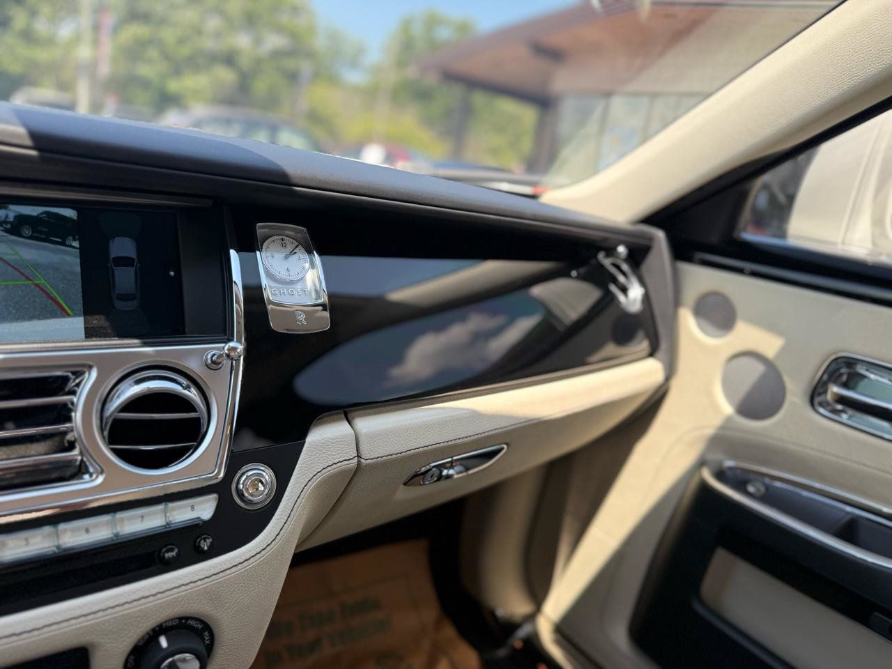 Used 2011 Rolls-Royce Ghost RWD image 26