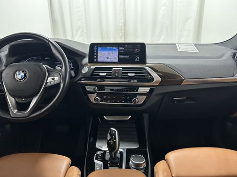 Used 2021 BMW X3 xDrive30e w/ Executive Package image 9