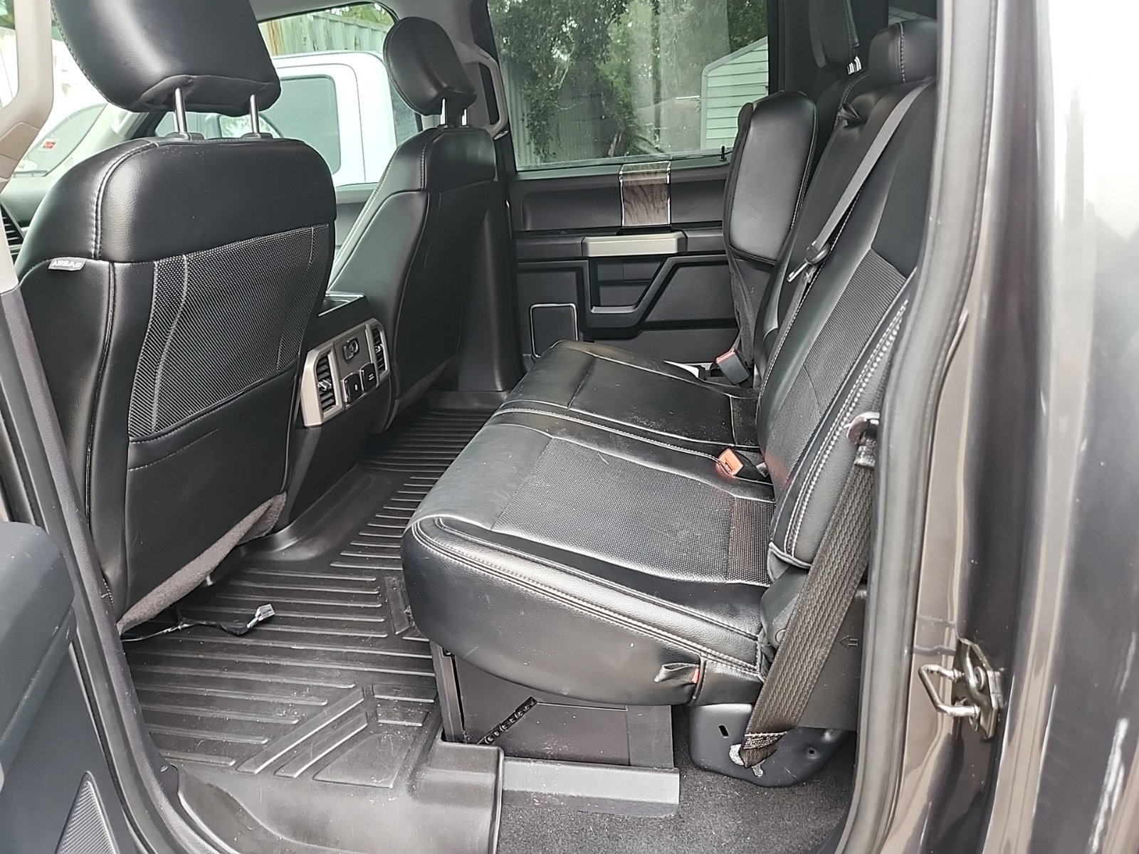 Used 2019 Ford F250 Lariat w/ Lariat Ultimate Package AWD/4WD image 7