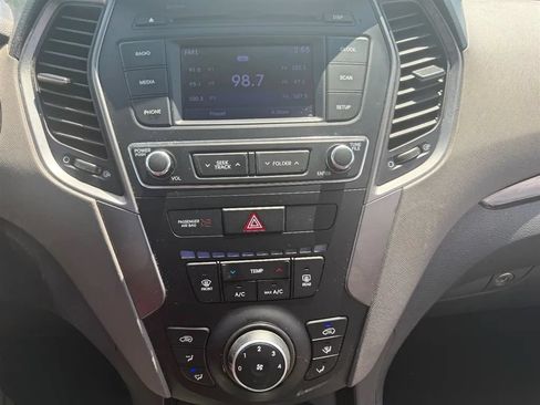 Used 2018 Hyundai Santa Fe Sport FWD image 16