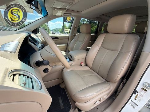Used 2014 Nissan Pathfinder Platinum w/ Platinum Premium Package FWD image 12