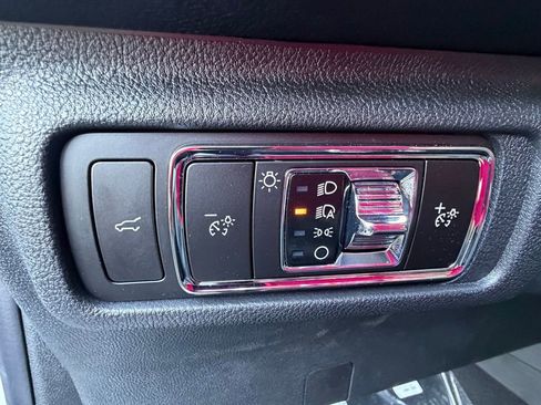 New 2026 Lincoln Corsair Premiere image 18