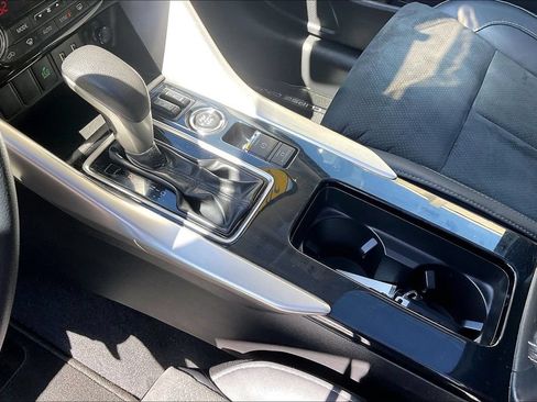 Used 2022 Mitsubishi Eclipse Cross SE AWD/4WD image 16