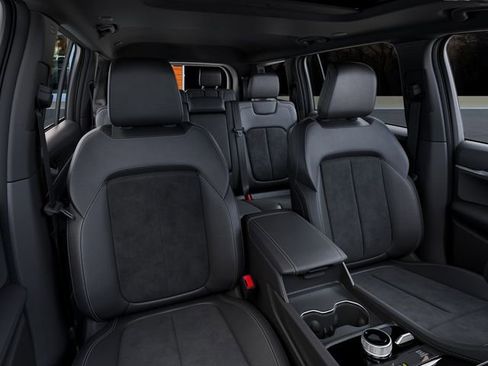 New 2026 Jeep Grand Cherokee L 4WD image 16