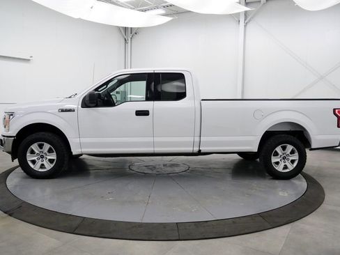 Used 2020 Ford F150 XLT w/ Heavy-Duty Payload Package image 4