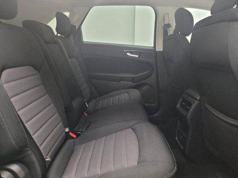 Used 2019 Ford Edge SE w/ SE Fleet Driver's Package image 19