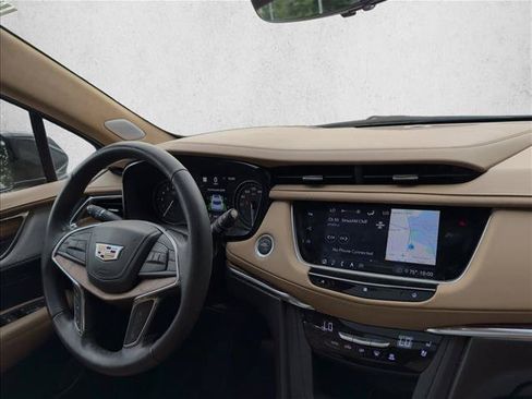 Used 2020 Cadillac XT5 Premium Luxury w/ Platinum Package FWD image 29