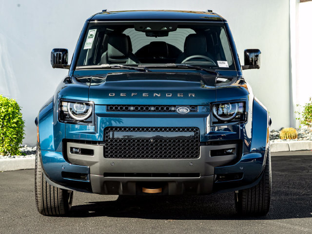 New 2026 Land Rover Defender 110 OCTA AWD/4WD image 3