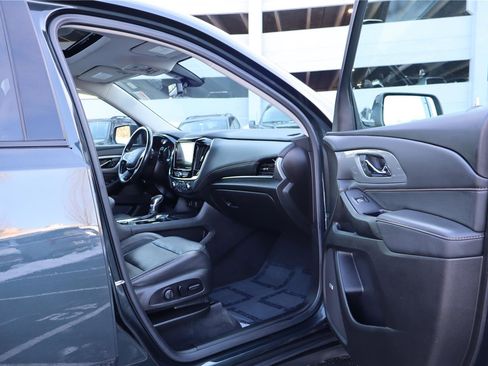 Used 2021 Chevrolet Traverse RS w/ LPO, Floor Liner Package image 29