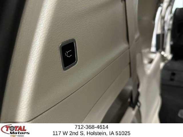 Used 2024 Chrysler Pacifica Touring-L FWD image 27