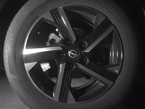 Used 2025 Nissan Sentra SV FWD image 15