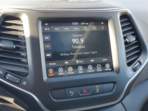 Used 2022 Jeep Cherokee Latitude Lux w/ Sun & Sound Group image 24