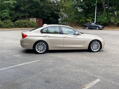 Used 2013 BMW 328i xDrive Sedan AWD/4WD image 4