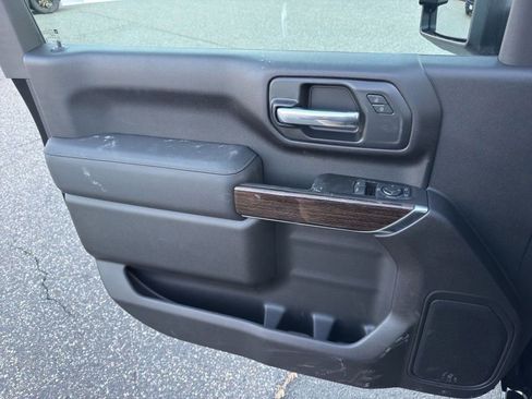 New 2026 GMC Sierra 3500 SLE w/ SLE Convenience Package image 32