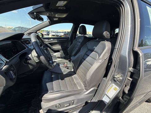 Used 2019 Volkswagen Golf R 4-Door AWD/4WD image 12