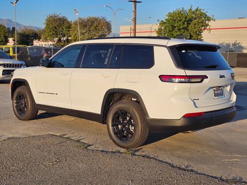New 2026 Jeep Grand Cherokee L 4WD image 5