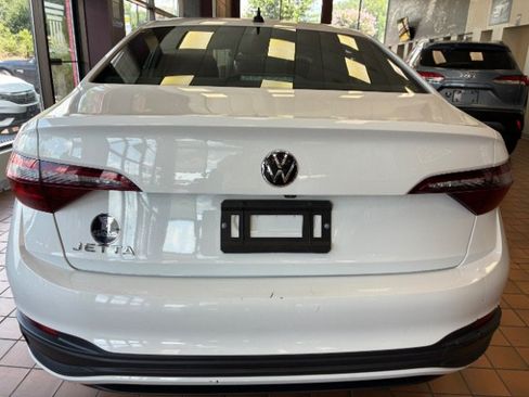 Used 2024 Volkswagen Jetta Sport FWD image 11