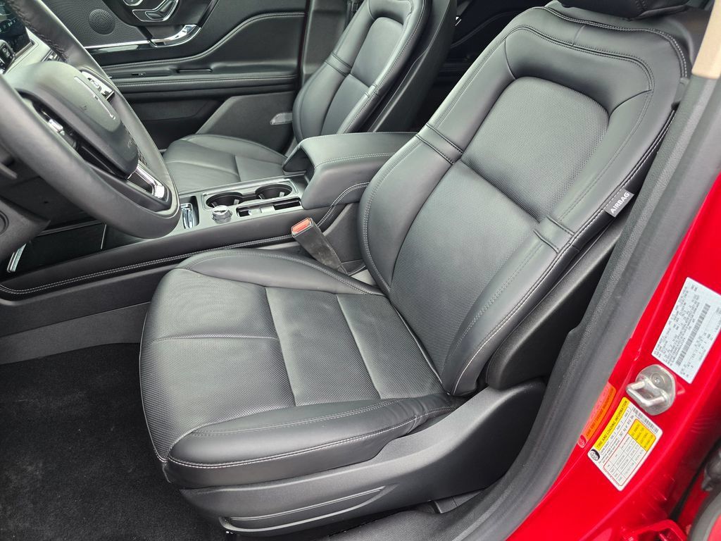 Used 2025 Lincoln Corsair Reserve AWD/4WD image 24