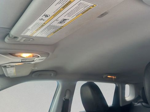 Used 2019 Jeep Compass Limited image 21