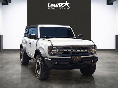 Used 2023 Ford Bronco Big Bend w/ Sasquatch Package AWD/4WD image 6
