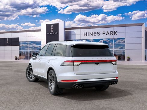 New 2027 Lincoln Aviator Reserve RWD image 8