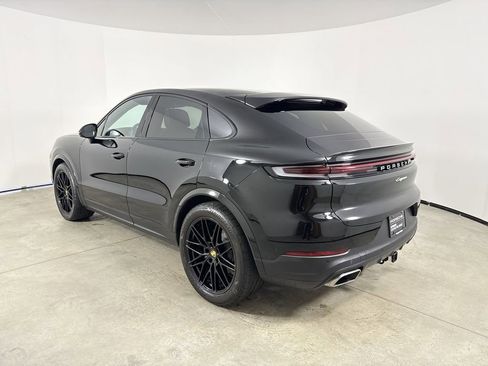 Certified 2024 Porsche Cayenne Coupe AWD/4WD image 3