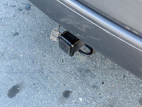 Used 2020 Jeep Cherokee Latitude Plus w/ Cold Weather Group image 7